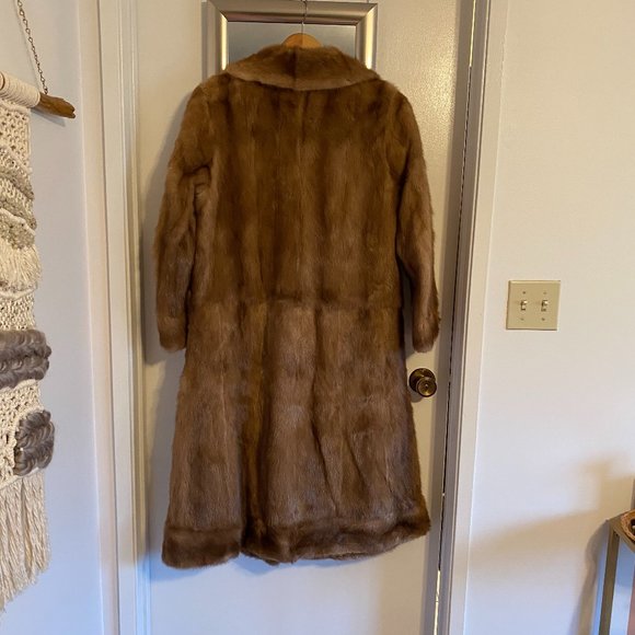 Vintage Mink Woman's Coat - Picture 4 of 5
